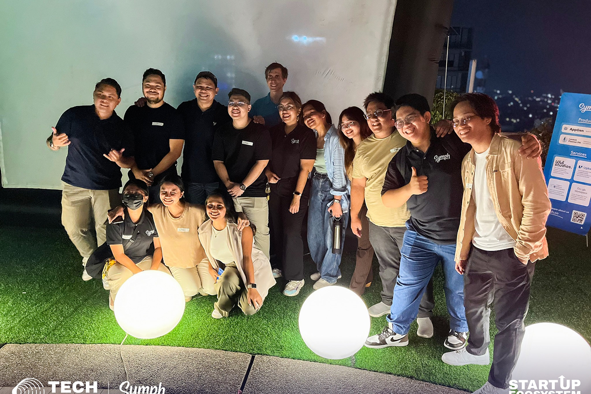 Group photo with Symphers 3